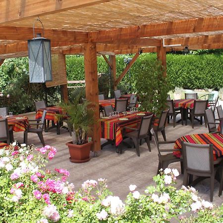 Hotel Au Feu De Bois Amou Esterno foto