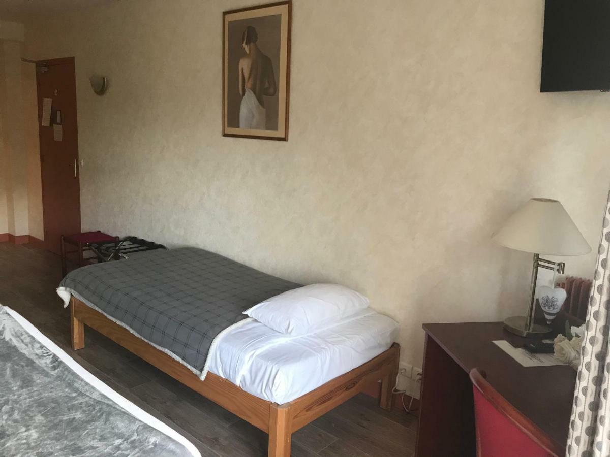 Hotel Au Feu De Bois Amou Esterno foto